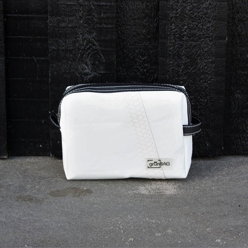 Sails Toiletry